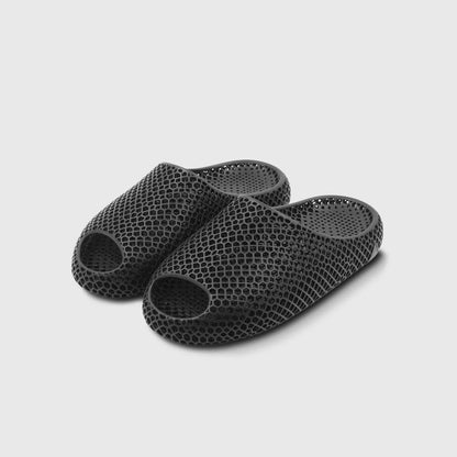 Versatile Minimalist Slides in true black